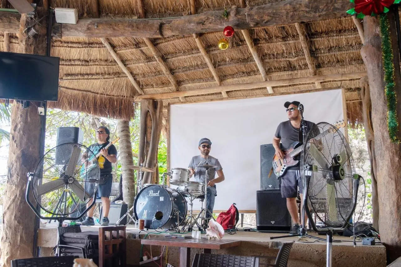 Hotel Boutique Skulls Landing Isla Mujeres