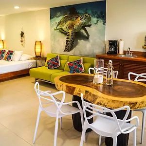 Casa Azul Maya Apartahotel